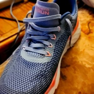 Sketchers Air cooled Goga Mat Max Cushion shoe